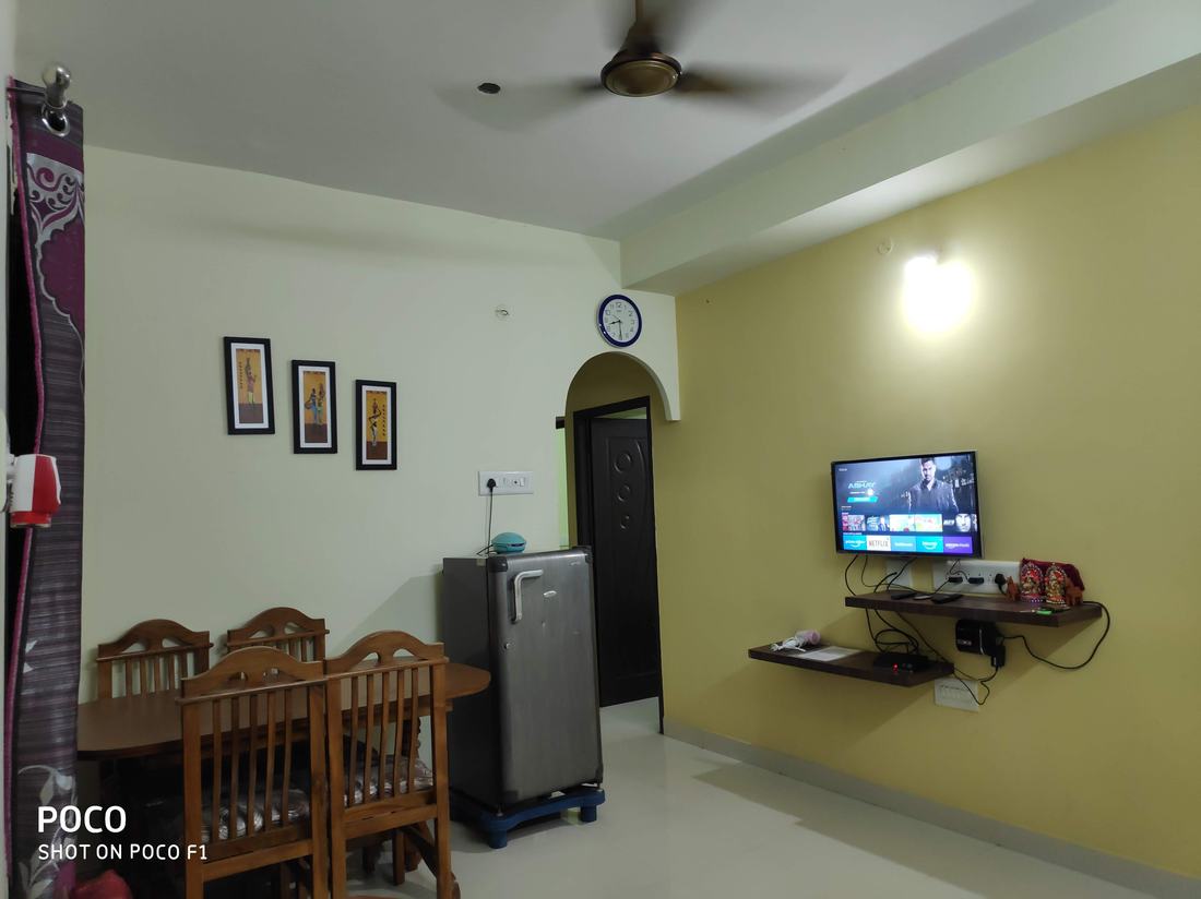Living & Entertainment Area